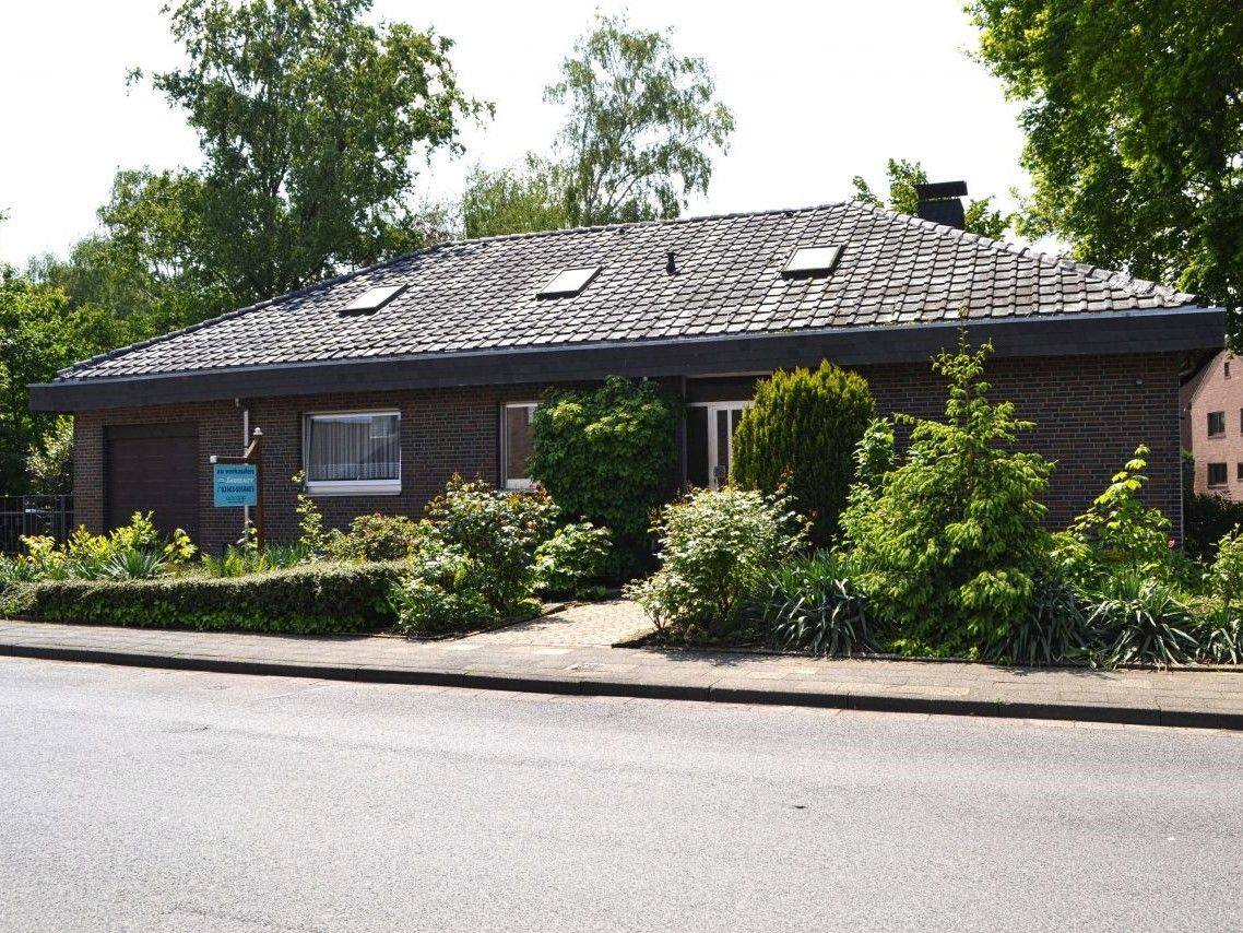 SANREALTY | VERKAUFT | Reichlich Raum in einer gewachsenen Lage - entgegen der Enge in heutigen Neubaugebieten