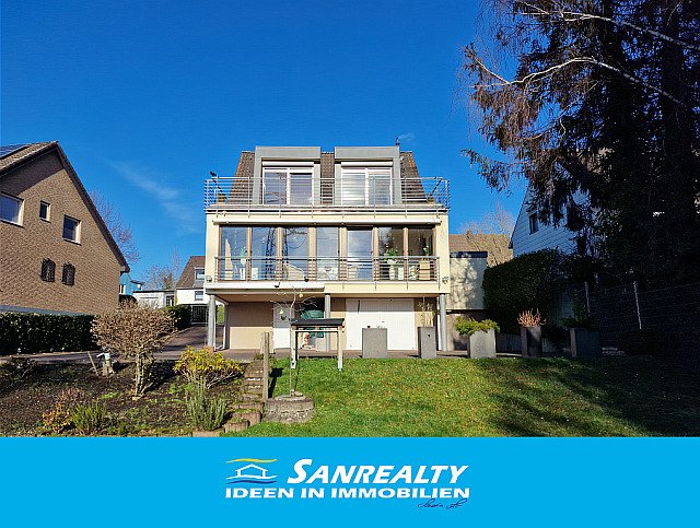 SANREALTY | VERKAUFT | Freistehendes Einfamilienhaus mit zwei Garagen in gefragter Lage von Aachen-Haaren