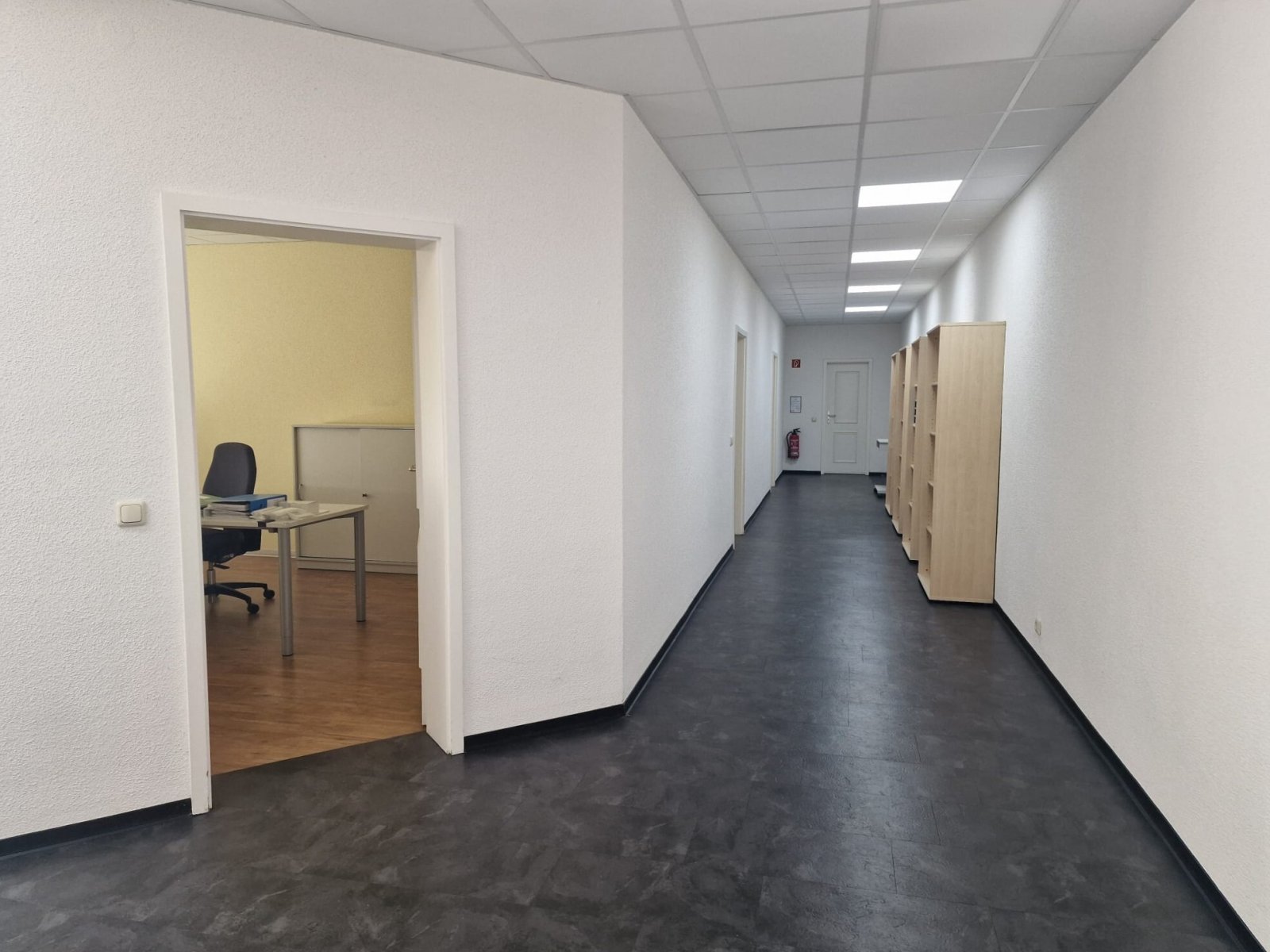 SANREALTY | Büro- und Hallenflächen mit großem Außengelände in ausgezeichneter Lage von Aachen-Brand