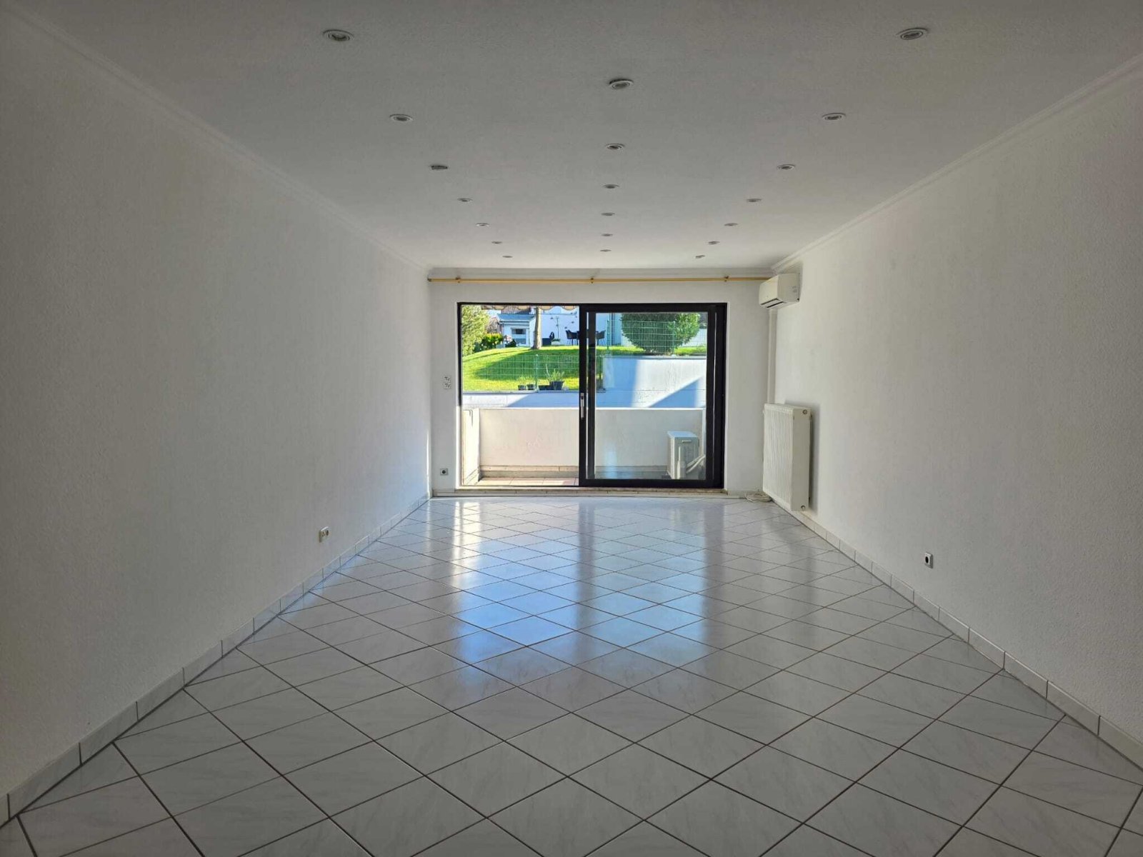 SANREALTY | Bereits reserviert | Ihre vollumfänglich renovierte Dreizimmerwohnung, in zentraler Lage von Stolberg-Atsch