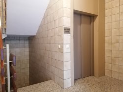 der vorteilhafte Personenaufzug der vorteilhafte Personenaufzug