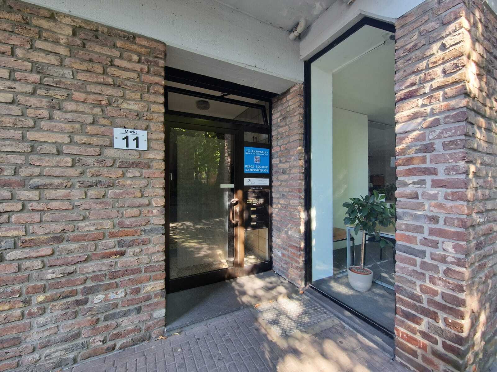 der Hauseingang der Hauseingang