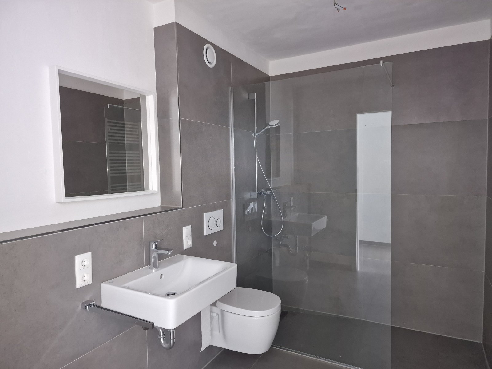 das moderne Badezimmer 