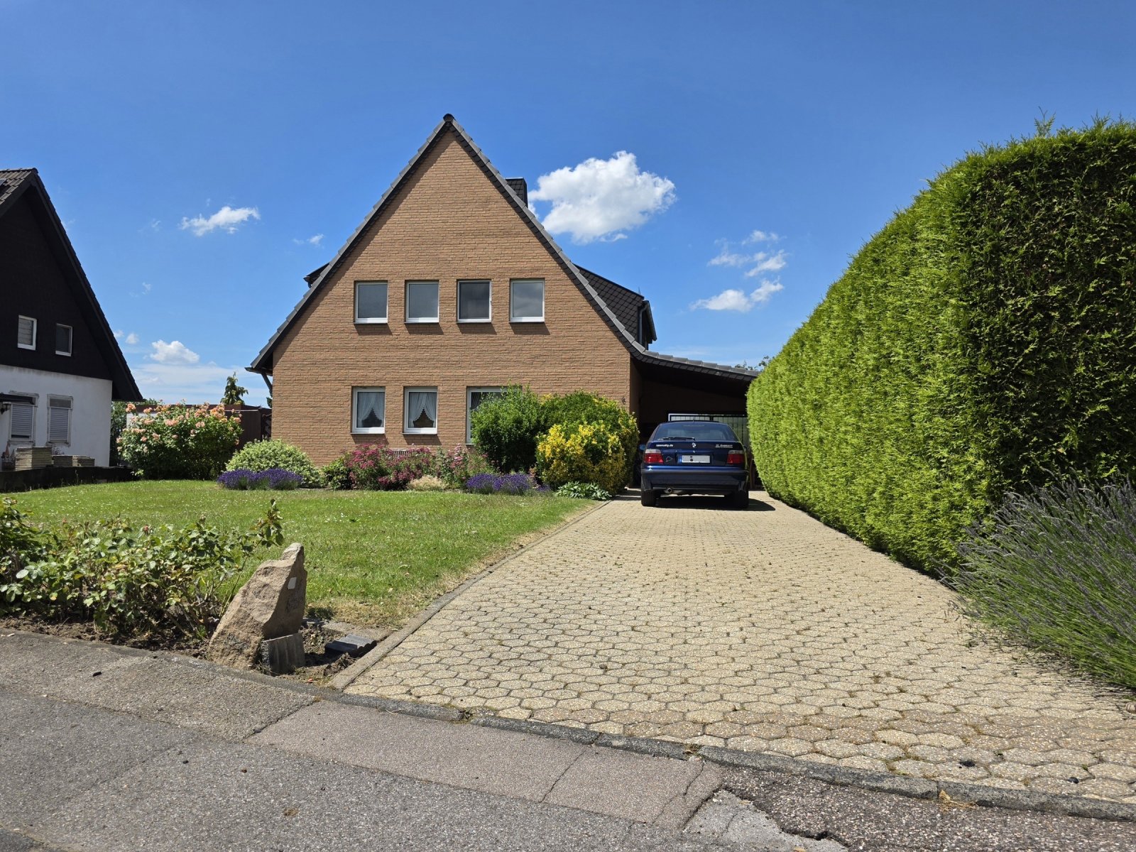 eine Vorderansicht eine Vorderansicht